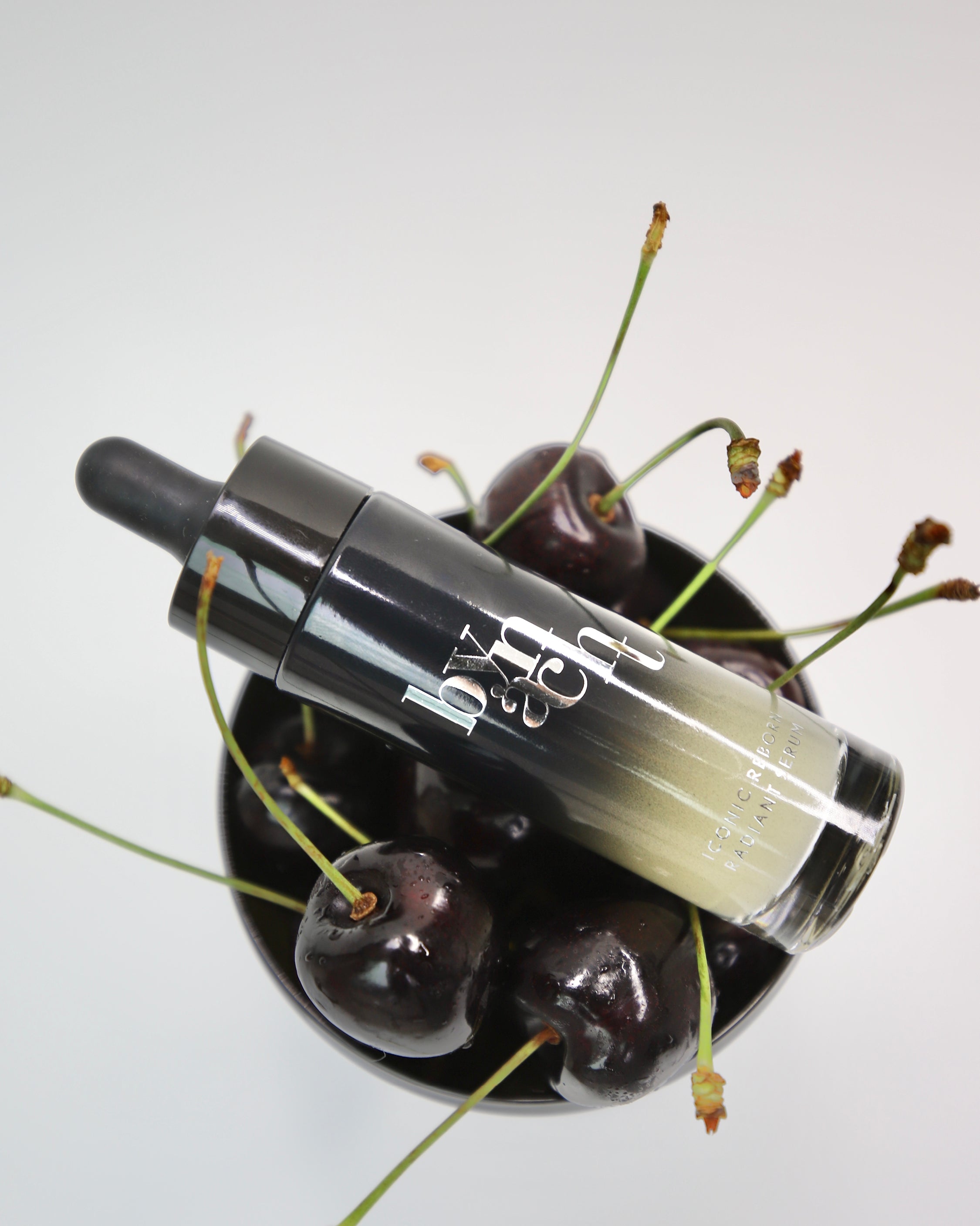 ICONIC REBORN RADIANT SERUM