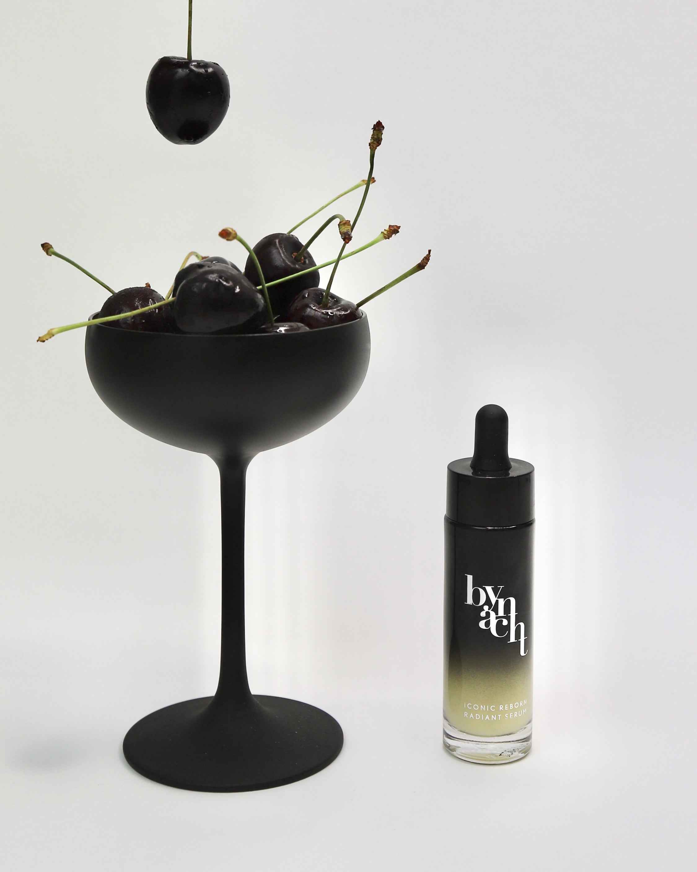 ICONIC REBORN RADIANT SERUM